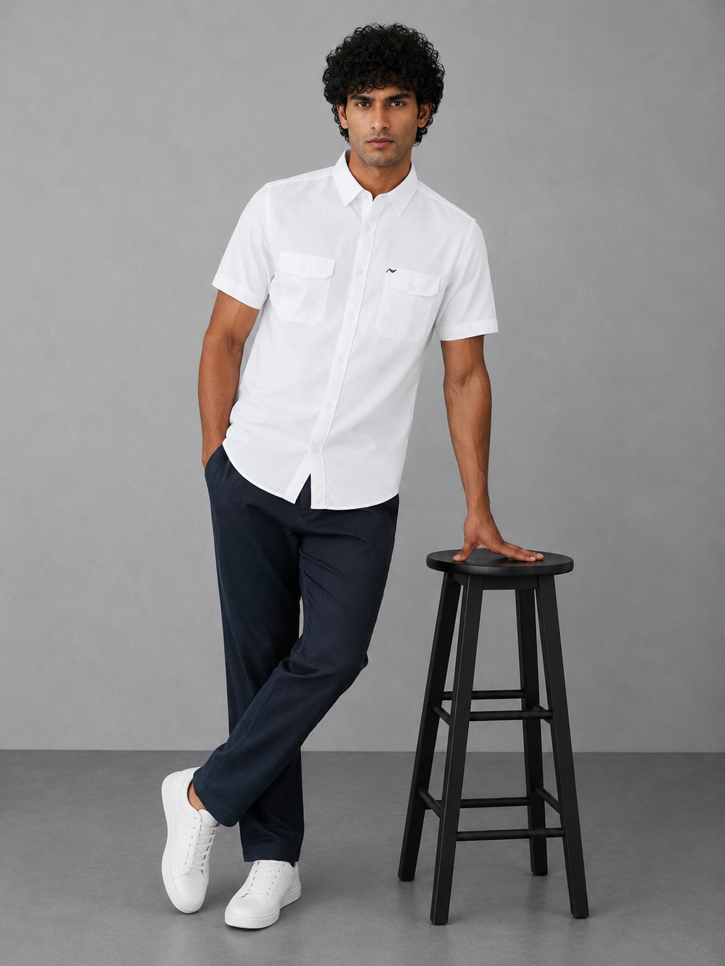White Cotton Linen Double-Pocket Shirt – Half Sleeve